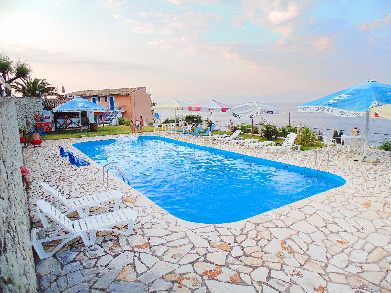 Corfu Hotel Apartments 바니체스 외부 사진